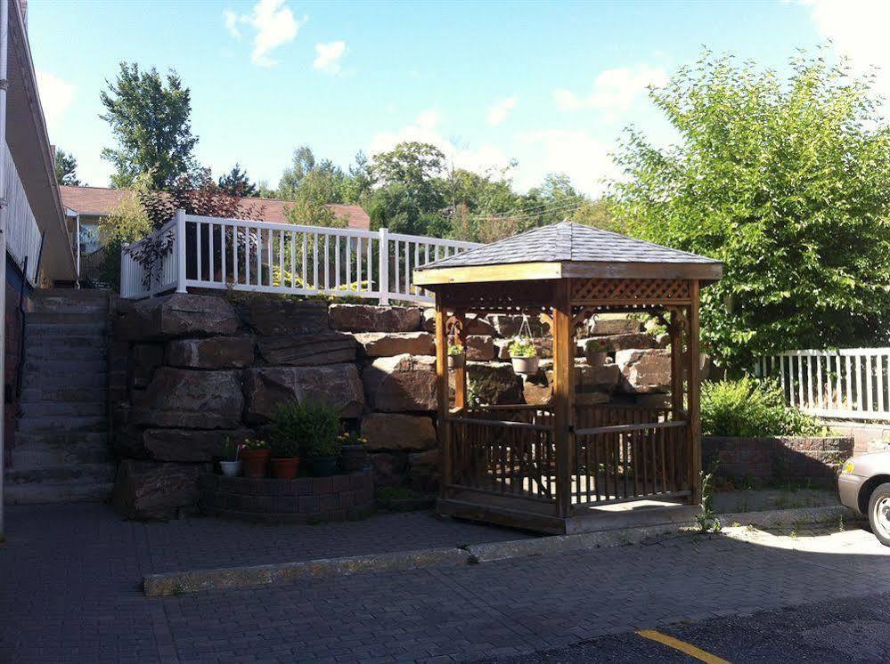 Rainbow Inn Huntsville Exterior photo